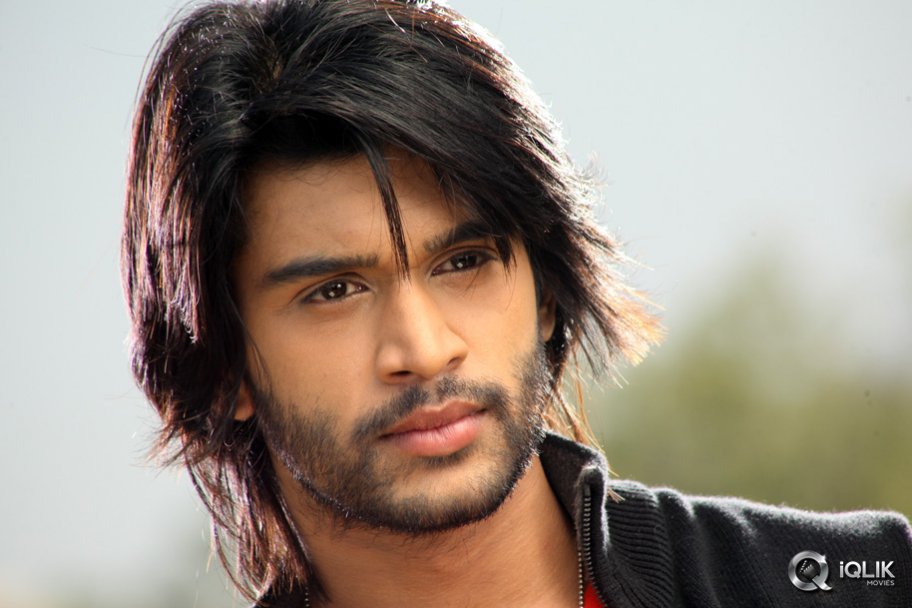 Mirchi Lanti Kurradu